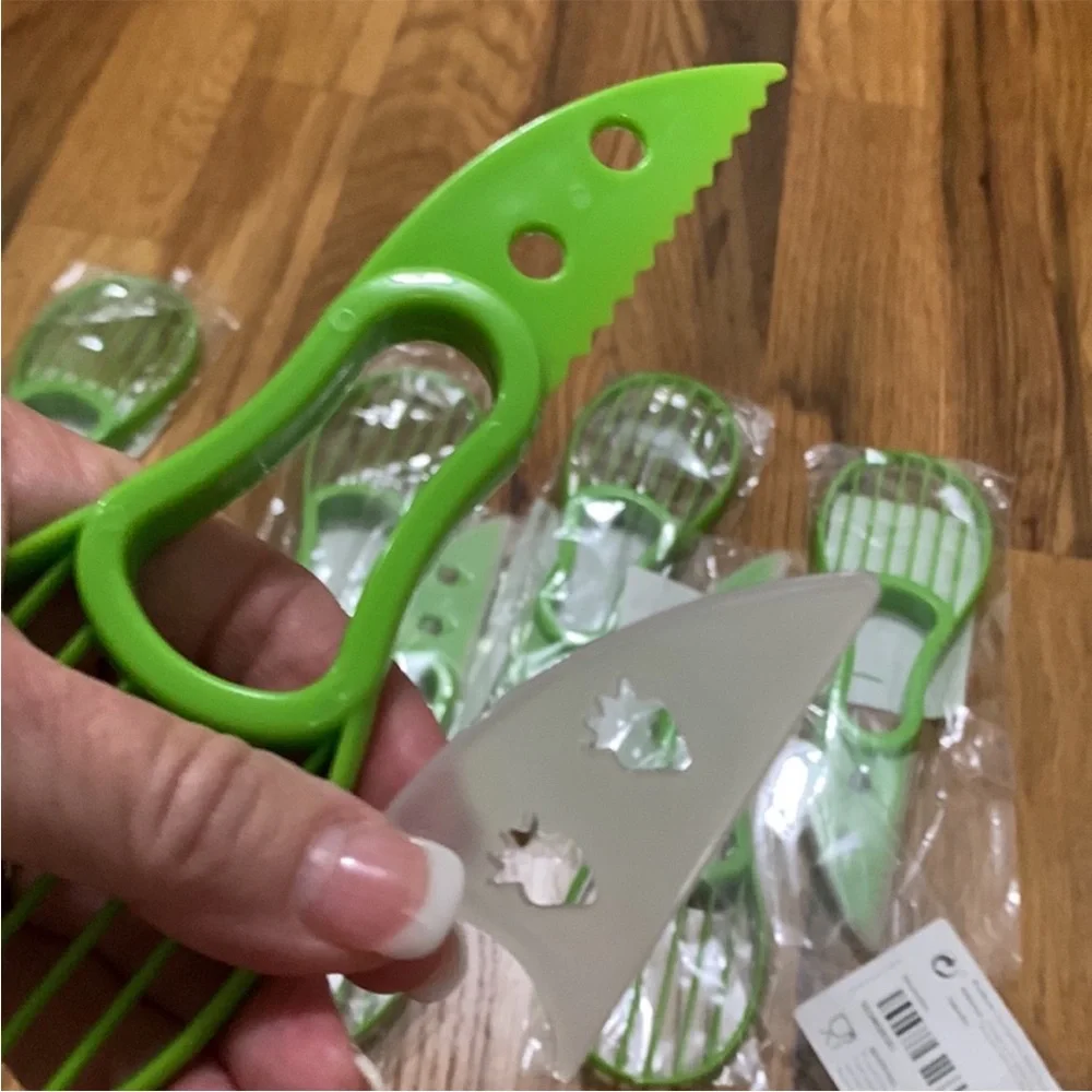 NEW Multi-Function Green Avocado Slicer Tool - Picture 13 of 13